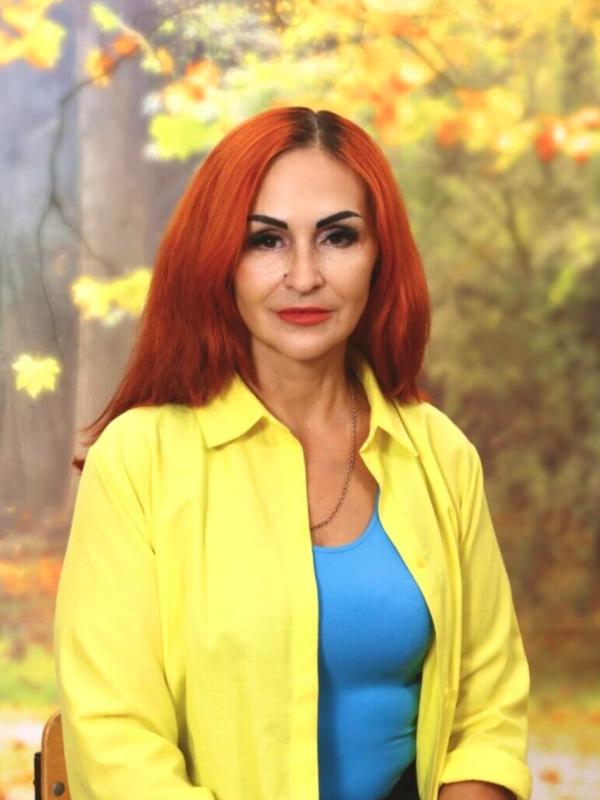 Костенко-Колесник Елена Васильевна.